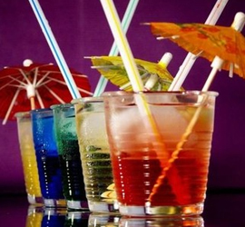 День рождения соломинки для коктейлей